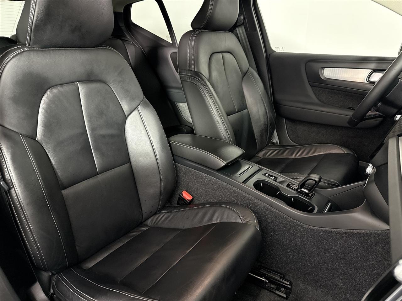 Volvo XC40 T5 AWD Momentum 2022