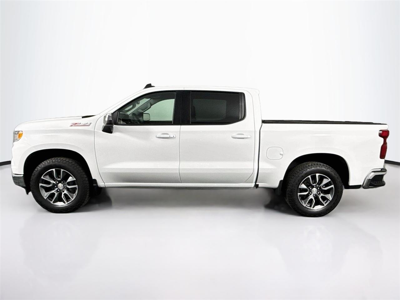 Chevrolet Silverado 1500 4WD Crew Cab 147" LT w/1LT 2023