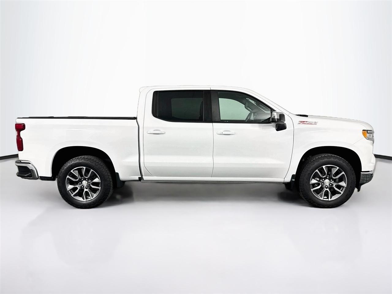 Chevrolet Silverado 1500 4WD Crew Cab 147" LT w/1LT 2023