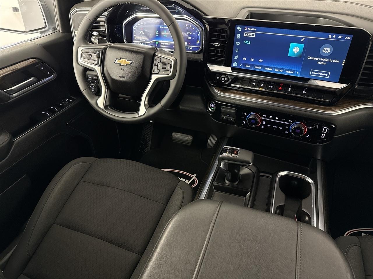Chevrolet Silverado 1500 4WD Crew Cab 147" LT w/1LT 2023