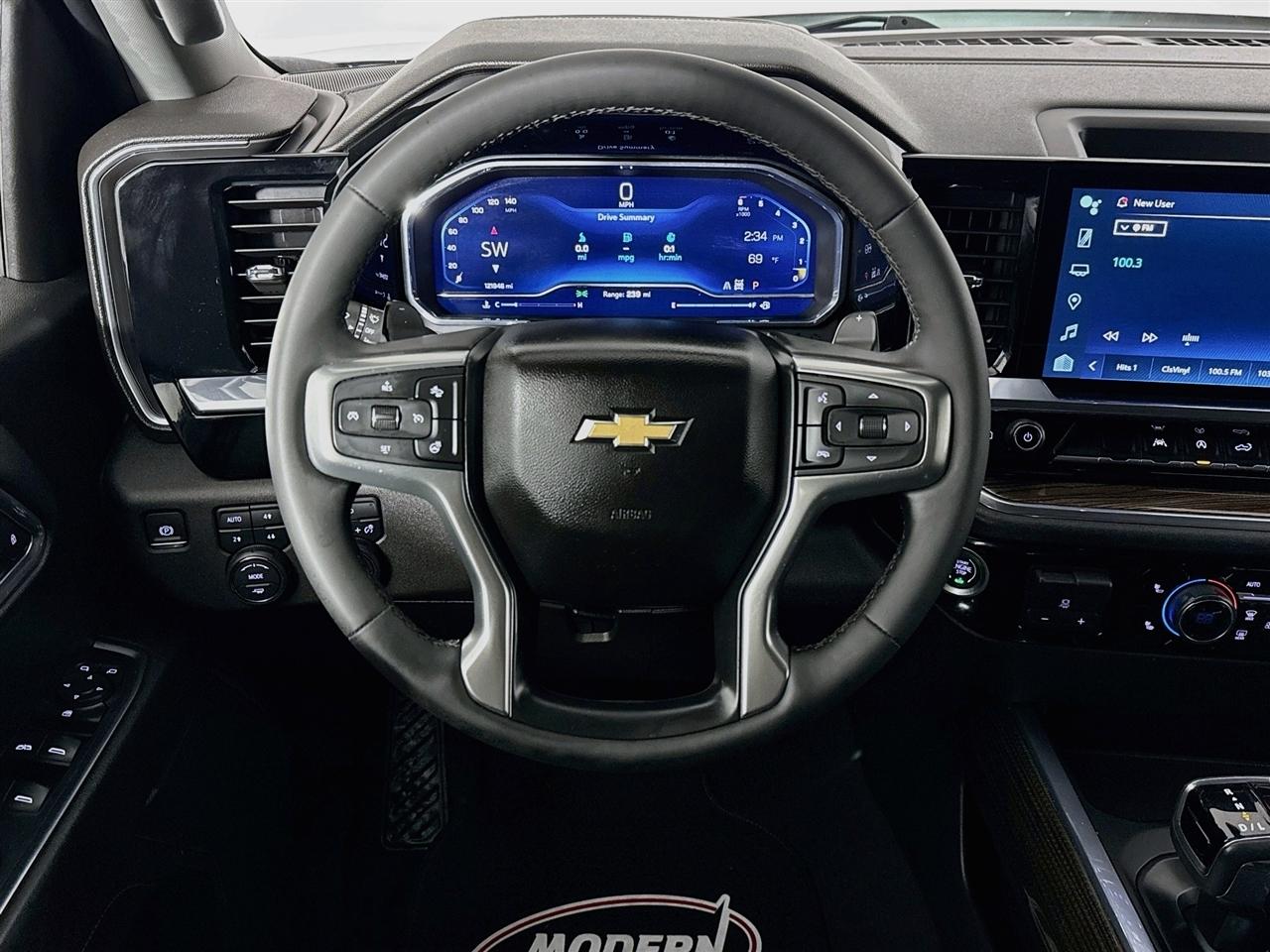 Chevrolet Silverado 1500 4WD Crew Cab 147" LT w/1LT 2023