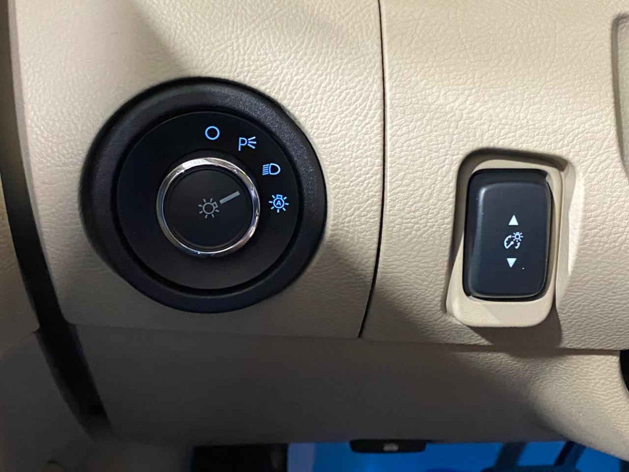 Ford TAURUS LIM  2013
