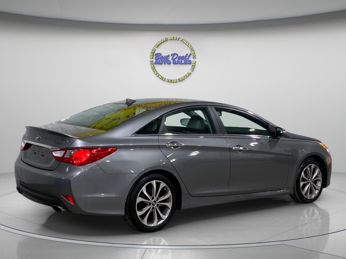 Hyundai Sonata SE 4D Sedan 2.4 2014