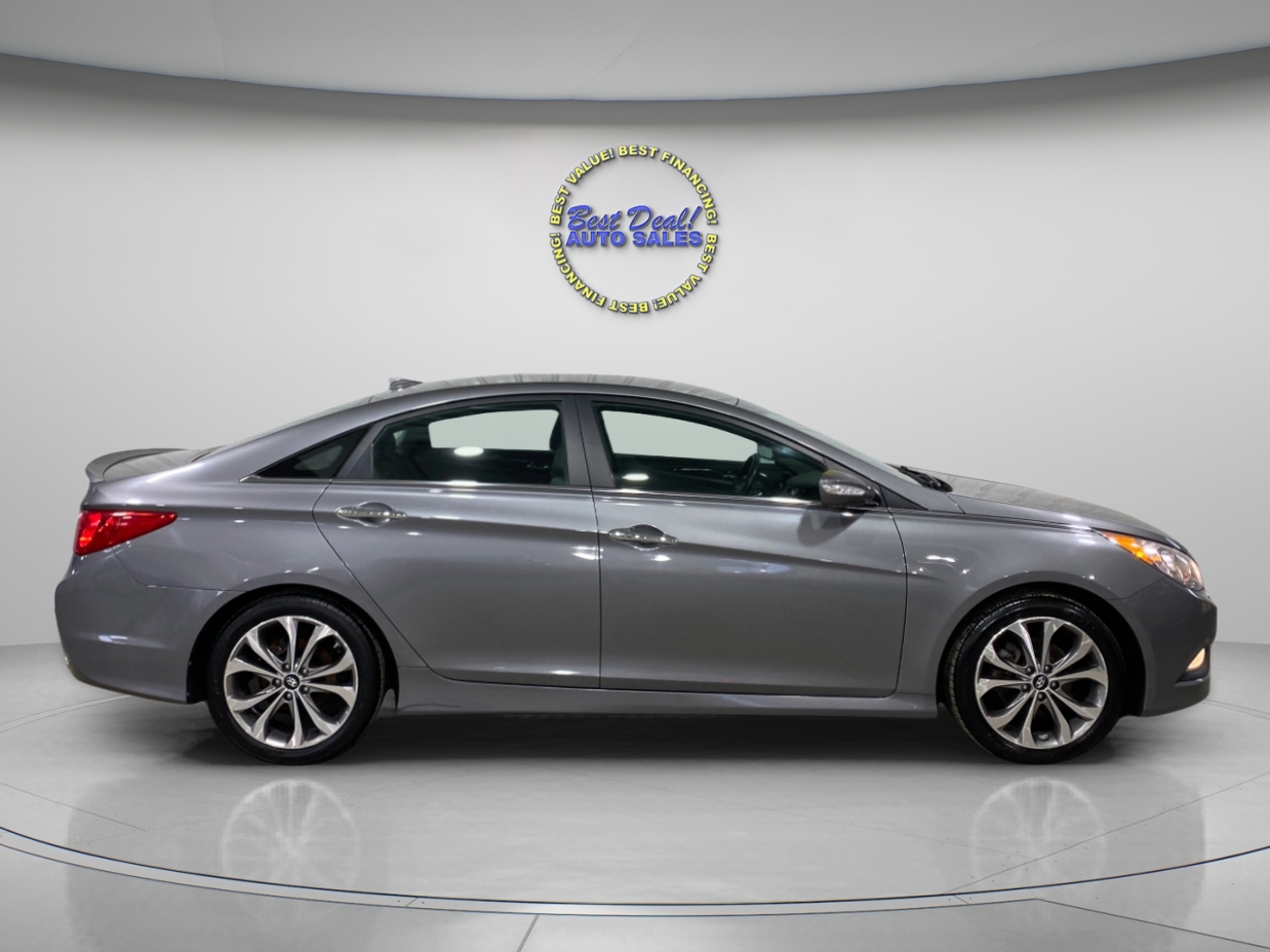 Hyundai Sonata SE 4D Sedan 2.4 2014