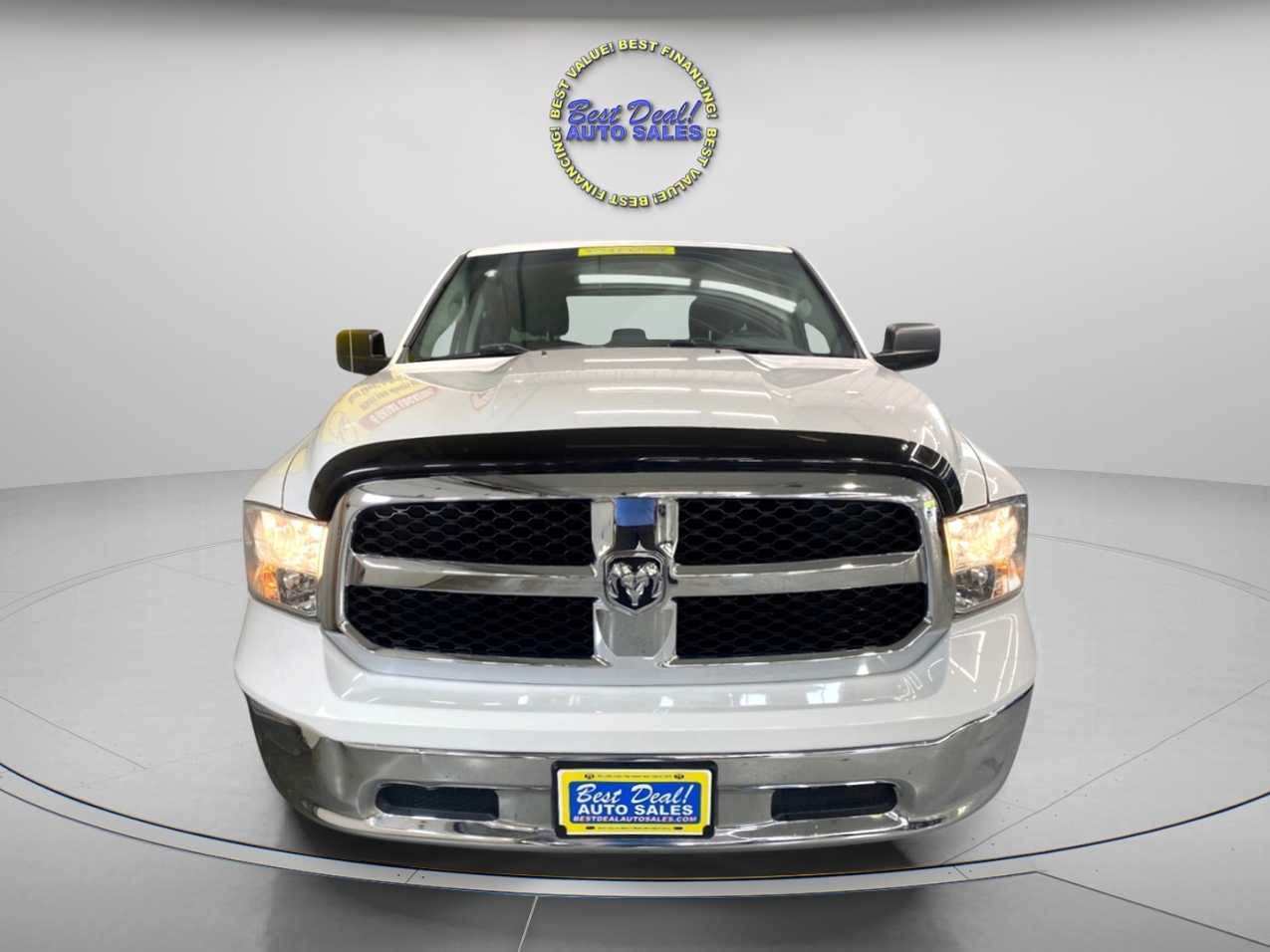 2016 Ram 1500 SLT photo 2