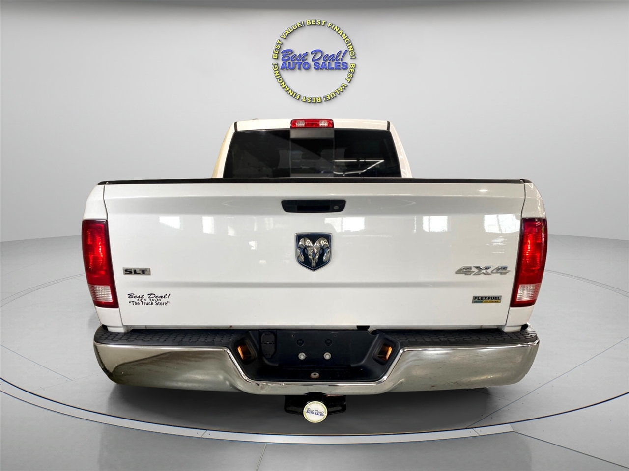 2016 Ram 1500 SLT photo 5