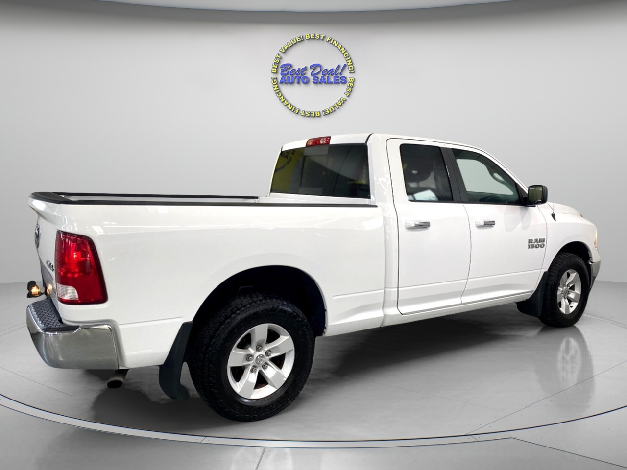 2016 Ram 1500 SLT photo 6
