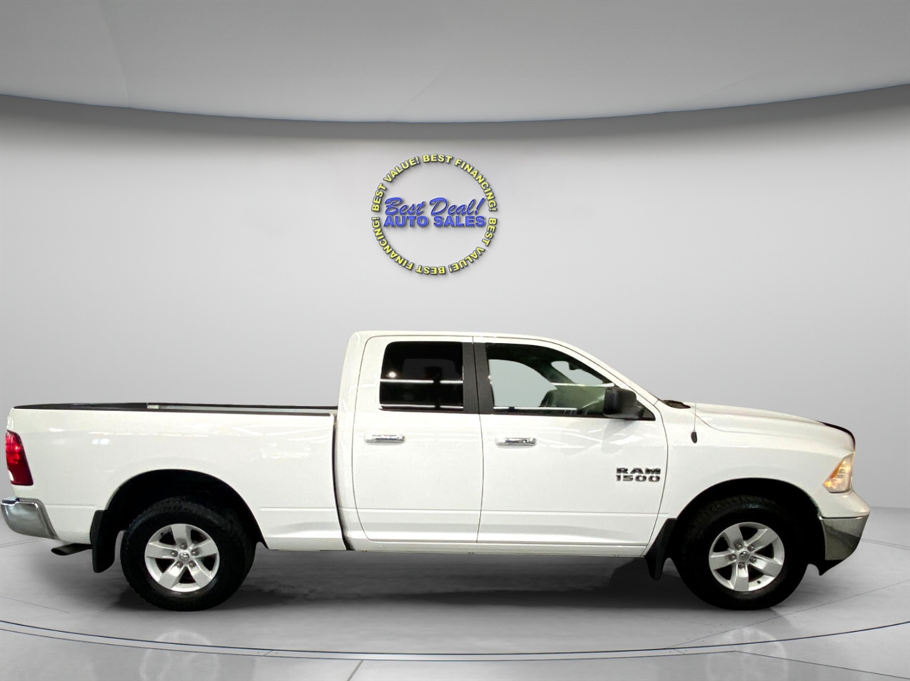 2016 Ram 1500 SLT photo 7