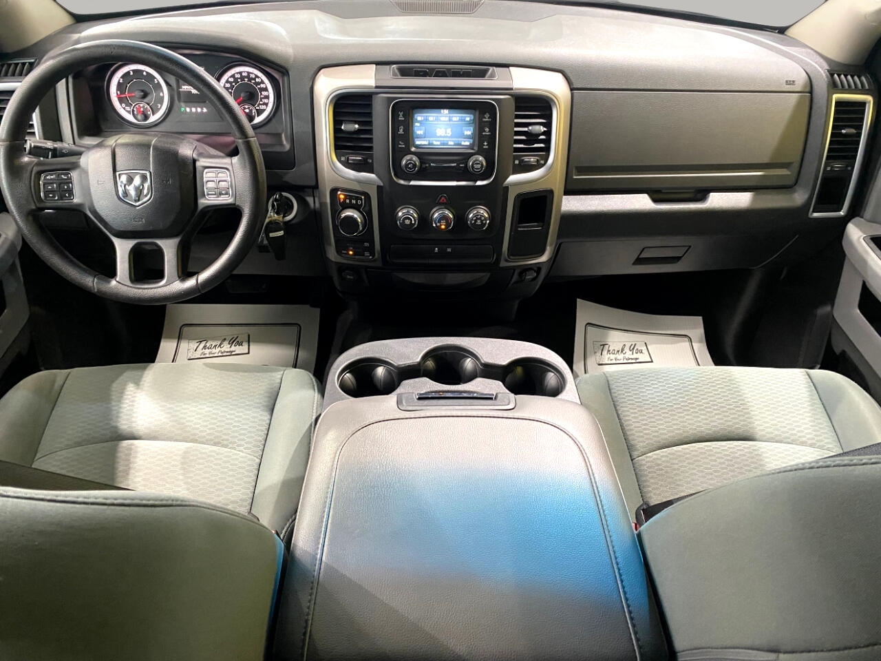 2016 Ram 1500 SLT photo 9