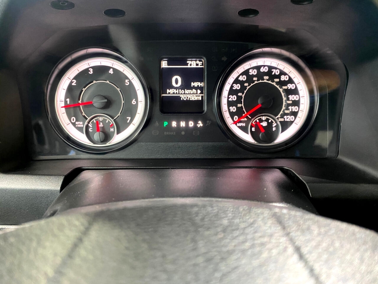 2016 Ram 1500 SLT photo 11