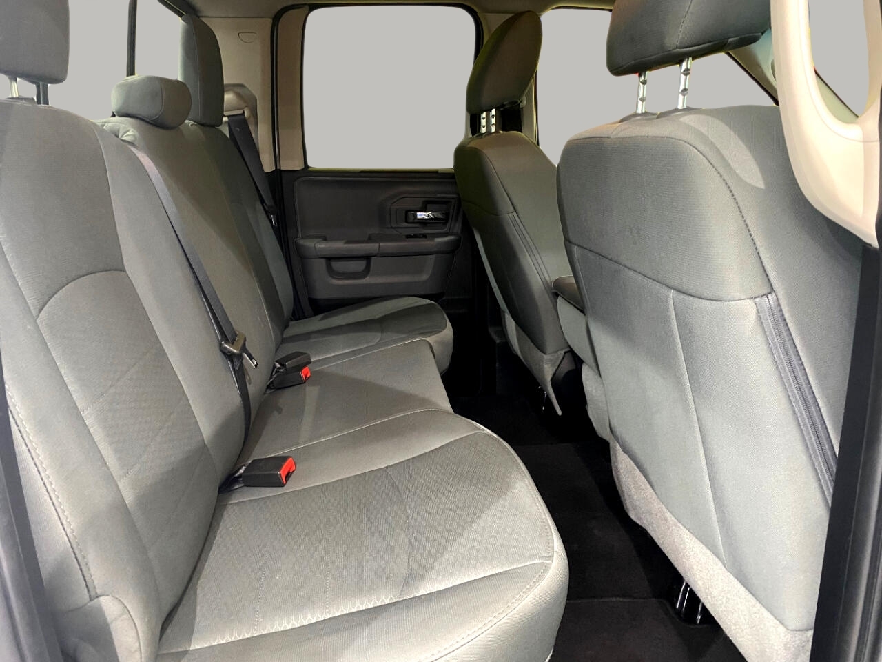 2016 Ram 1500 SLT photo 19