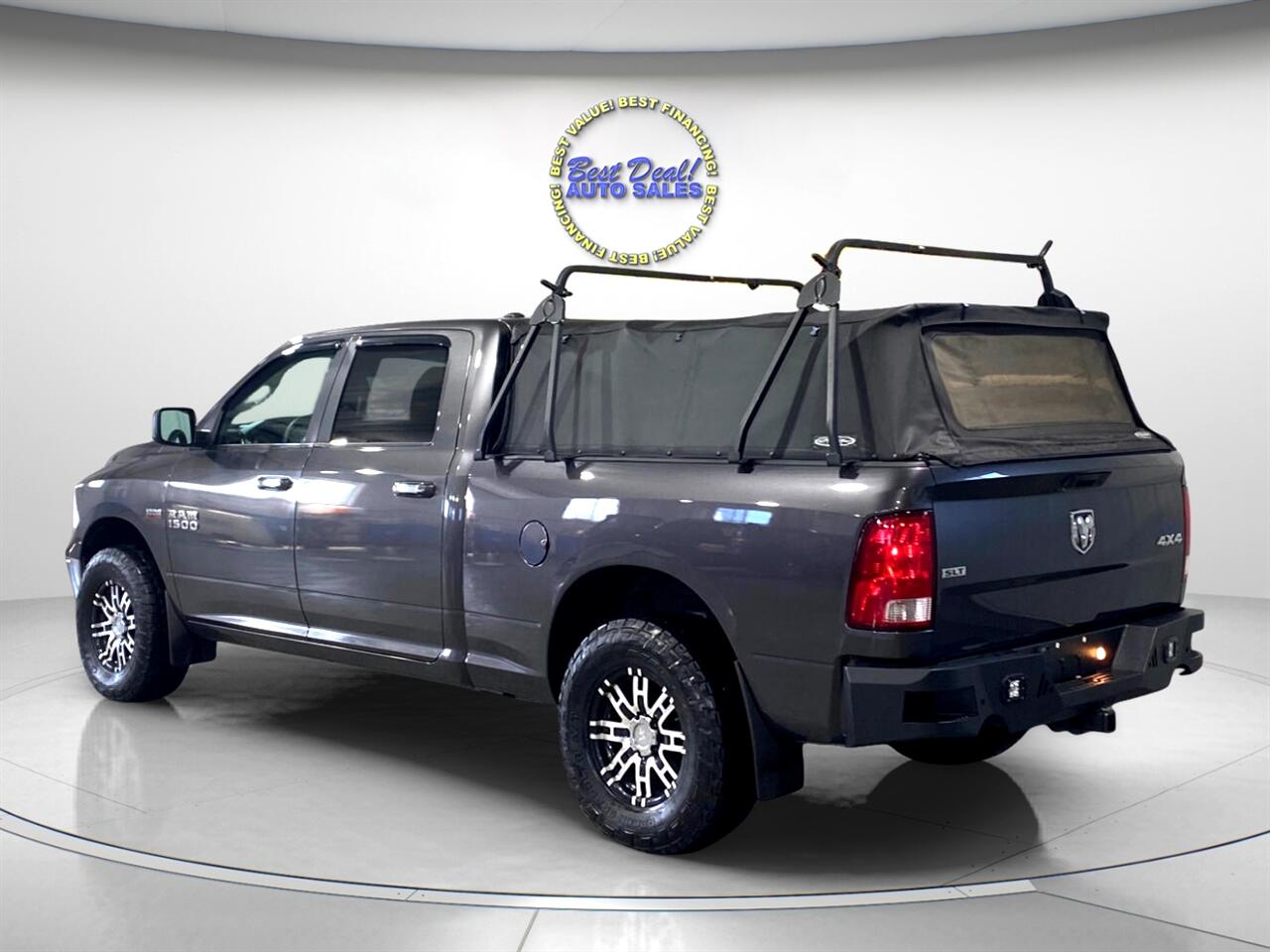 2018 Ram 1500 SLT photo 2