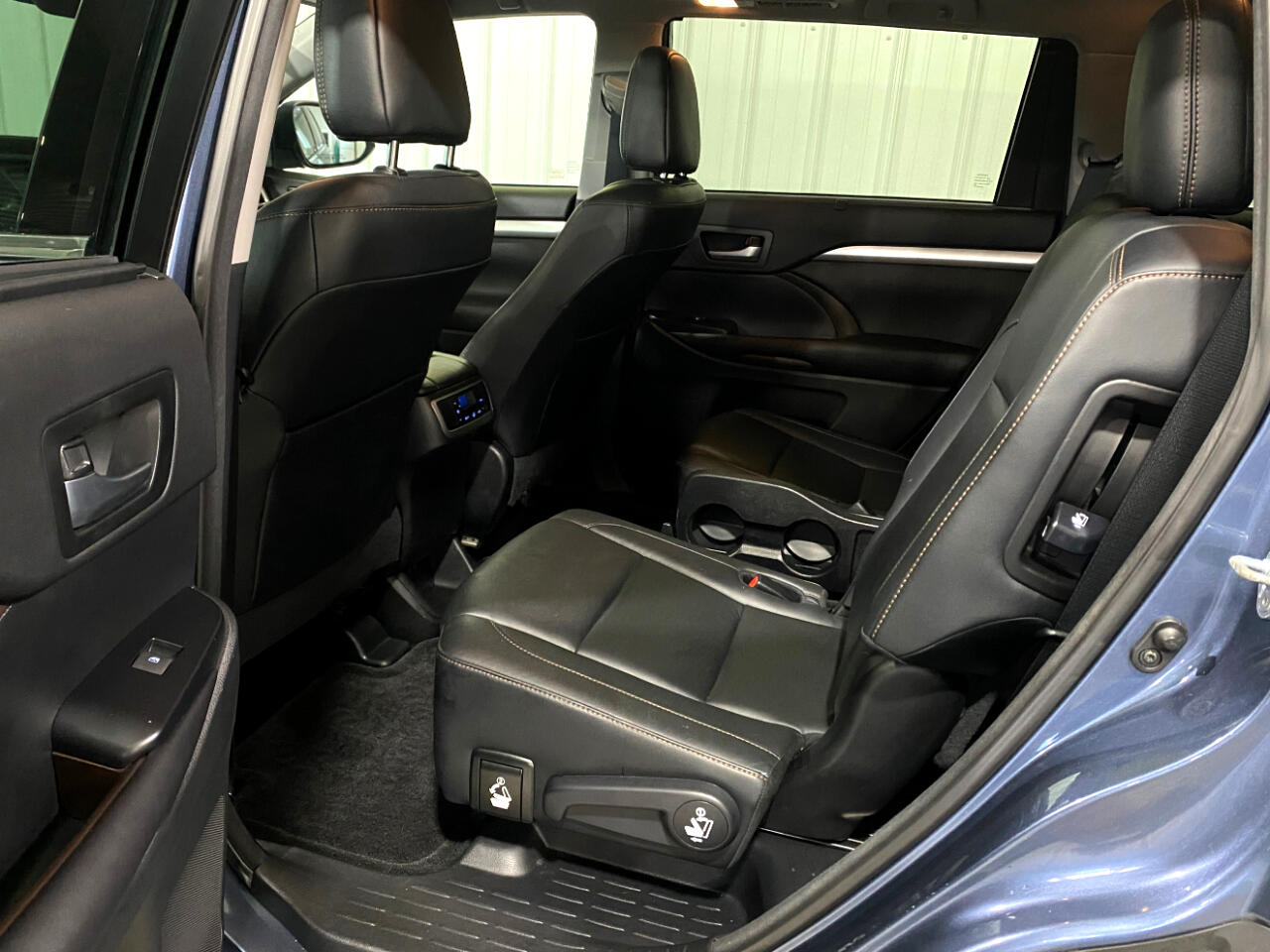 2017 Toyota Highlander XLE photo 8