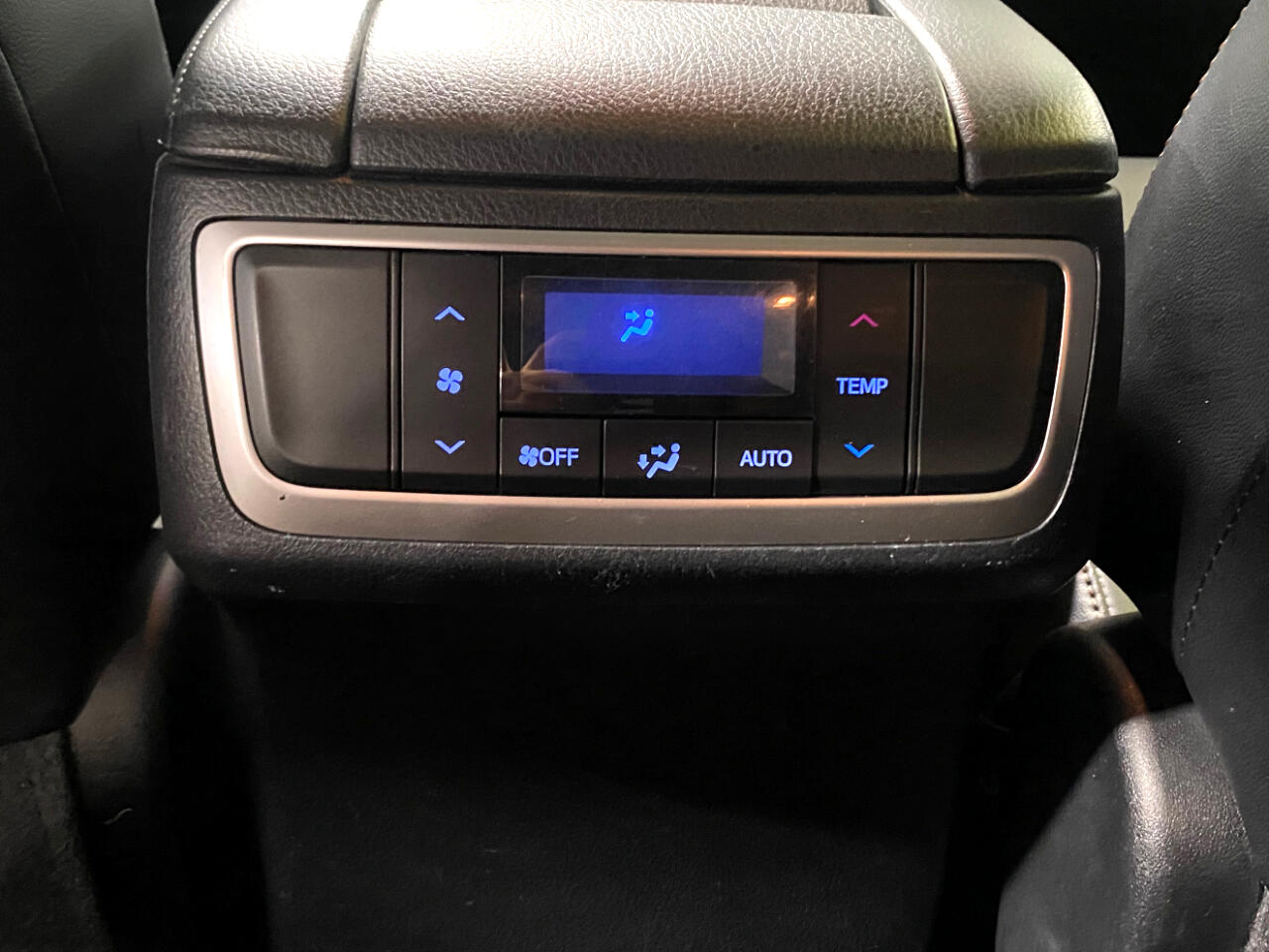 2017 Toyota Highlander XLE photo 10