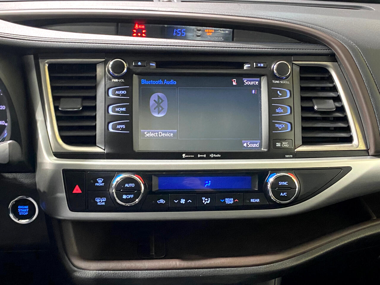 2017 Toyota Highlander XLE photo 13