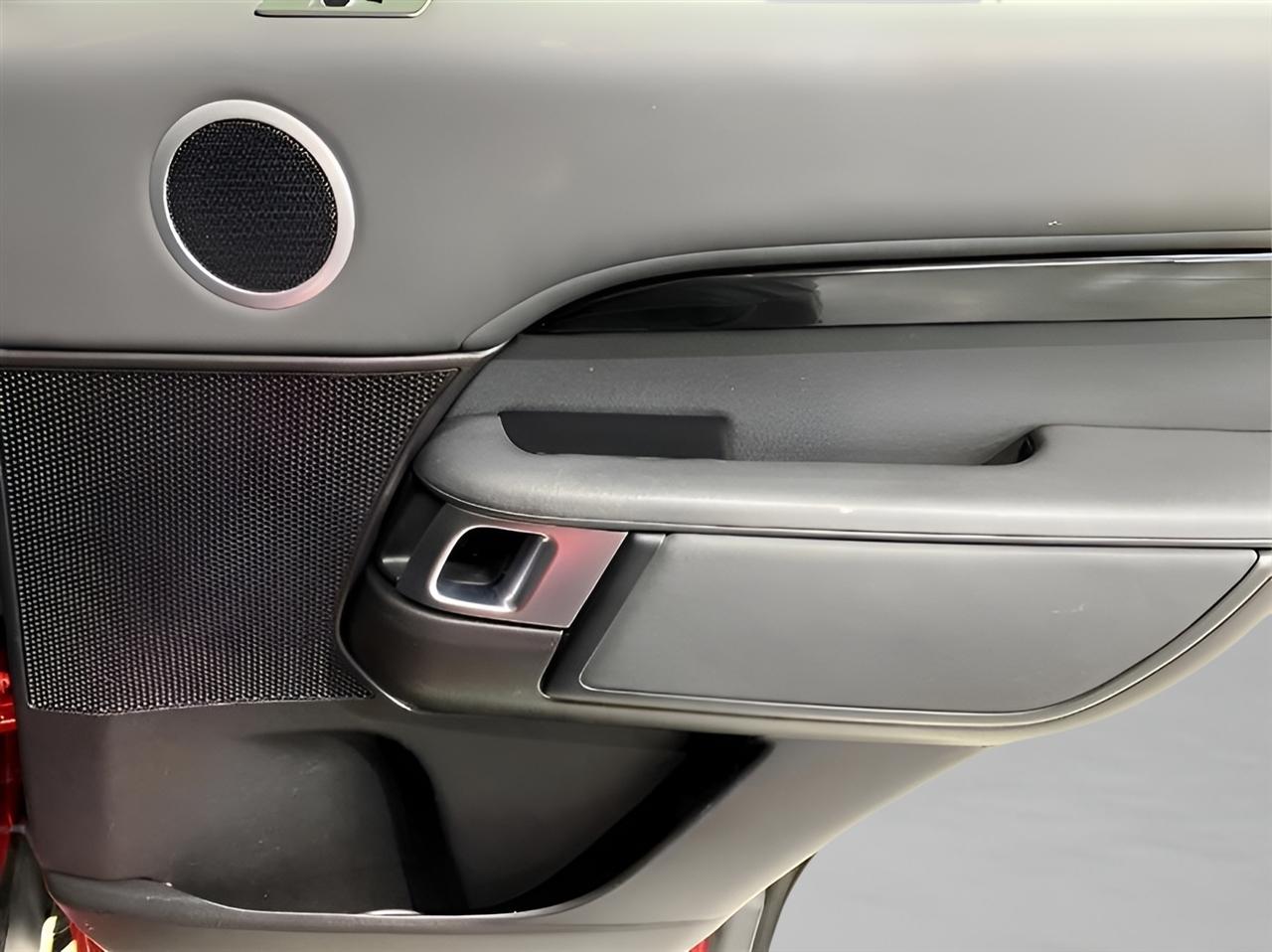 Land Rover Discovery SE 2017