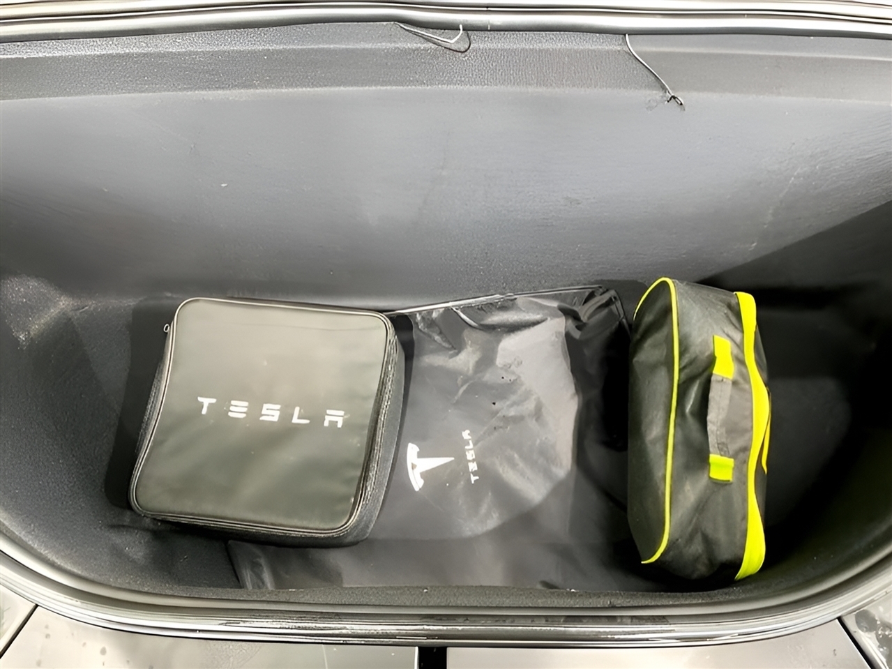 Tesla Model X 90D 2016