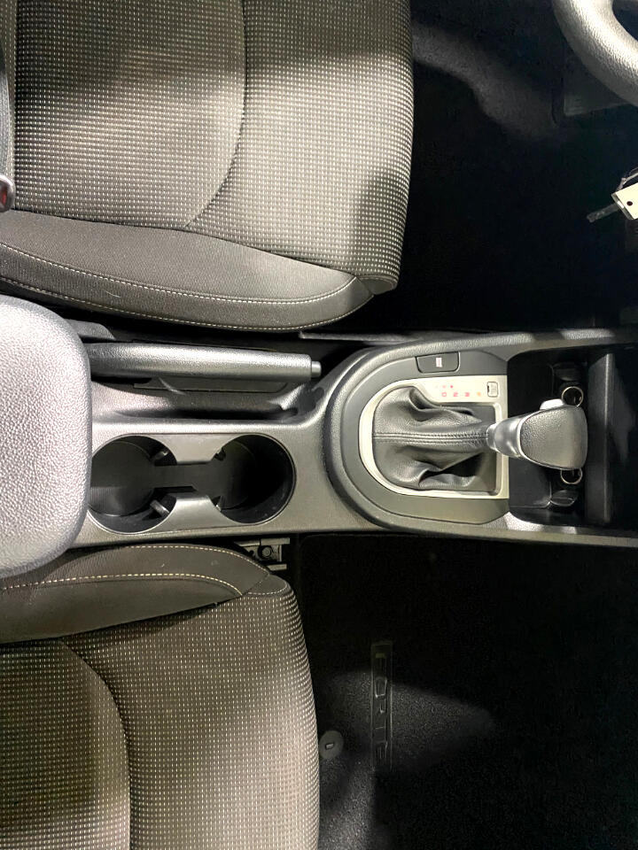 2019 Kia Forte FE photo 9