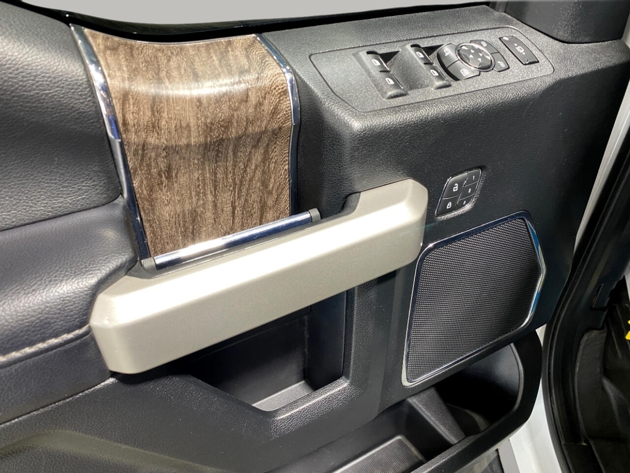 Ford F-250 SD Lariat Crew Cab 4WD 2019