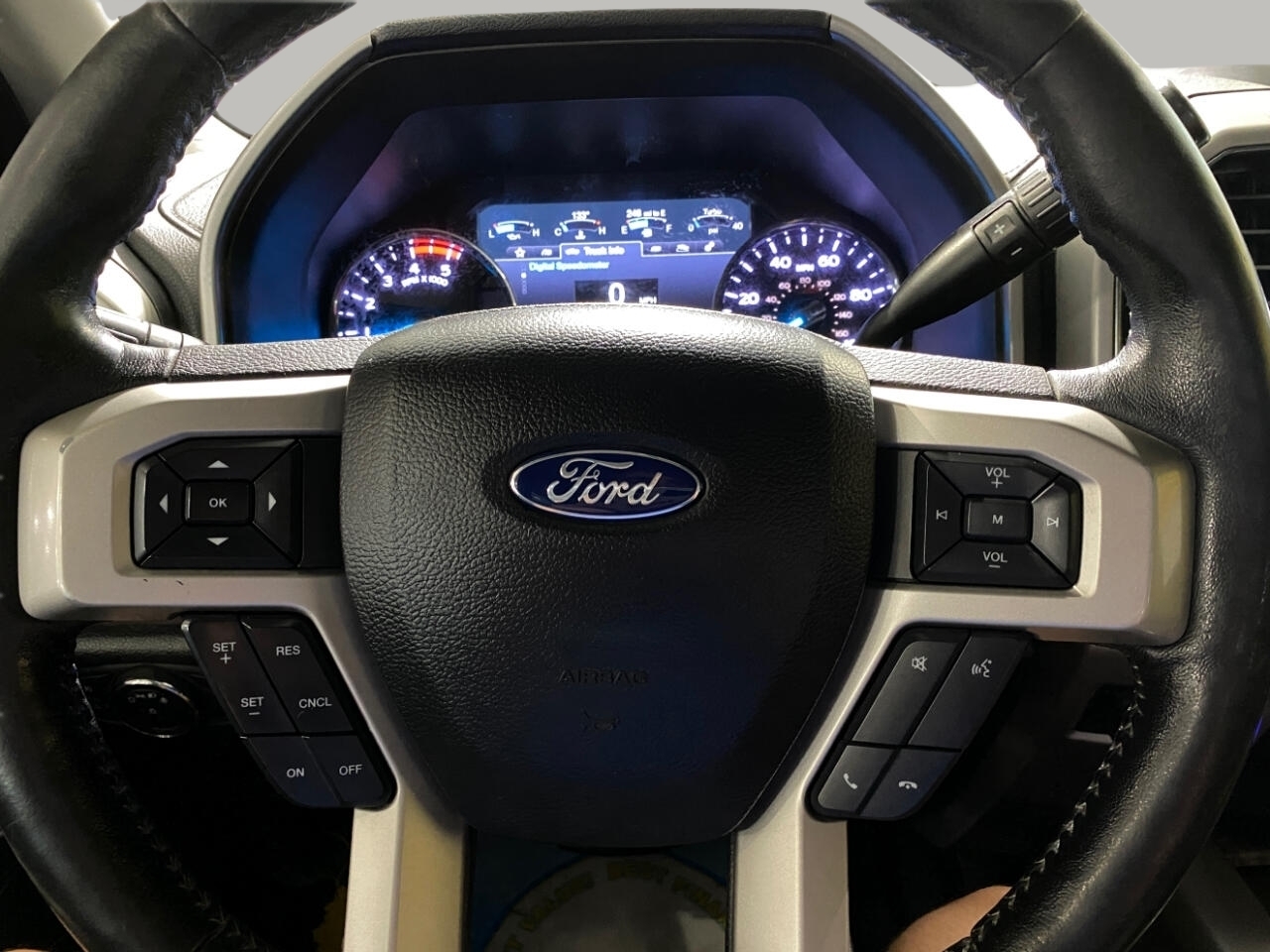 Ford F-250 SD Lariat Crew Cab 4WD 2019