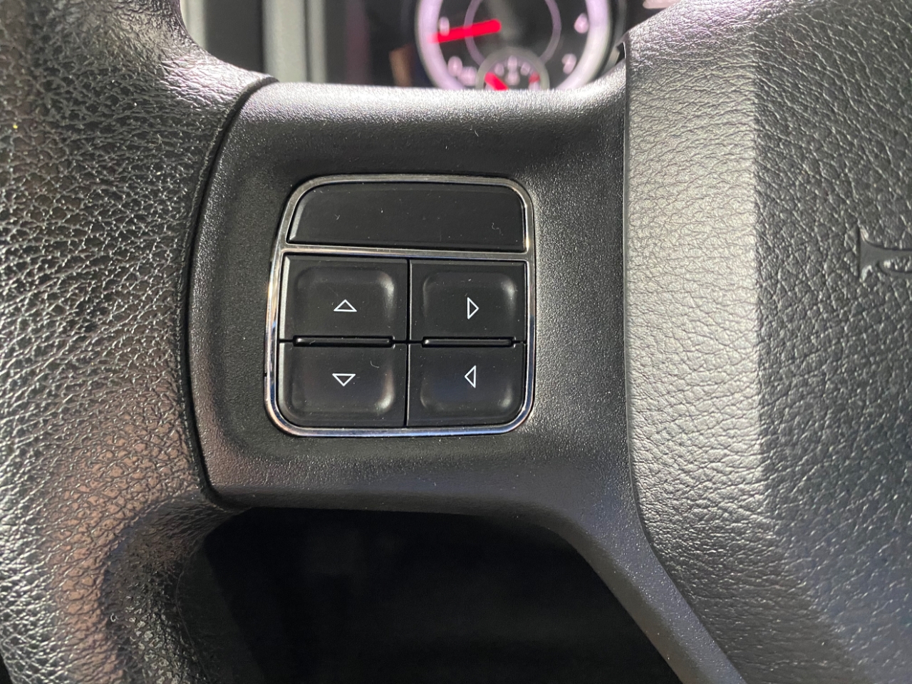 2015 Ram 1500 Tradesman photo 14