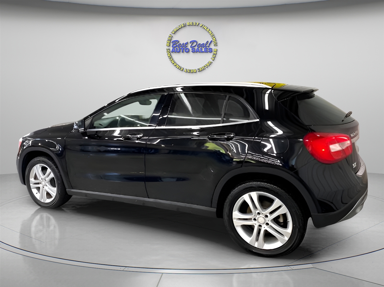 2017 Mercedes Benz GLA 250 photo 4