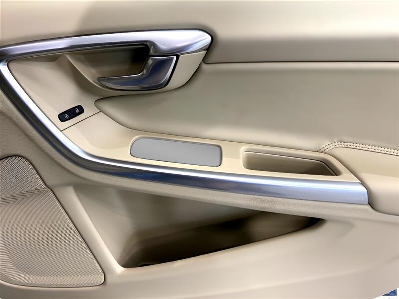 Volvo S60 2.5 Premier 4WD 2015 Volvo S60 2.5 Premier 4WD 2015