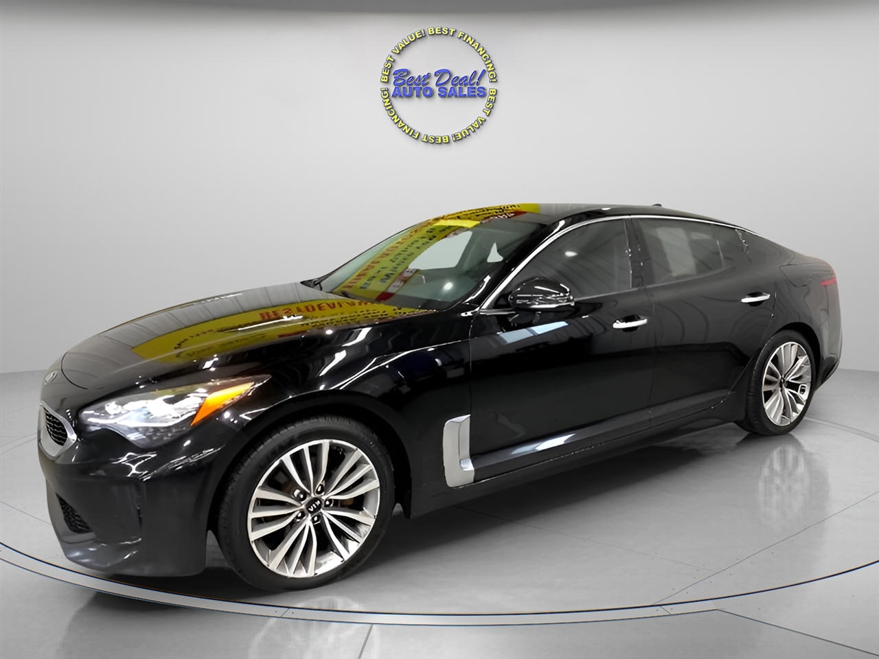 2019 Kia Stinger photo 3