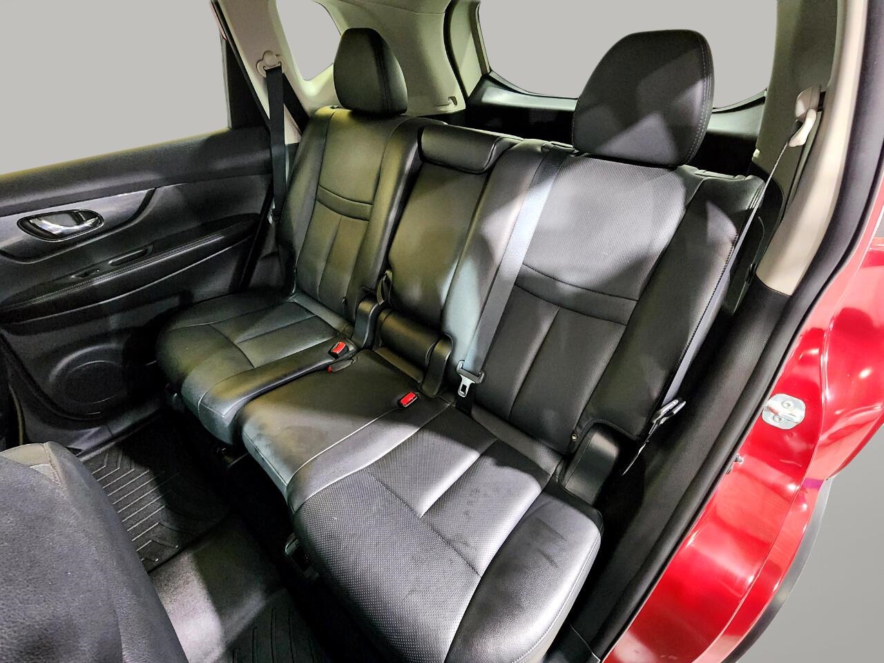 2016 Nissan Rogue SL AWD photo 29