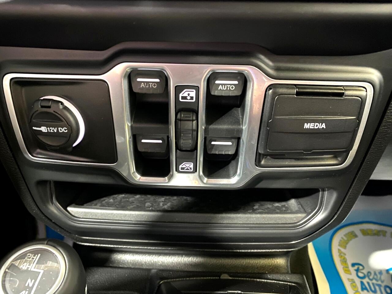 2018 Jeep Wrangler Unlimited Sahara photo 8