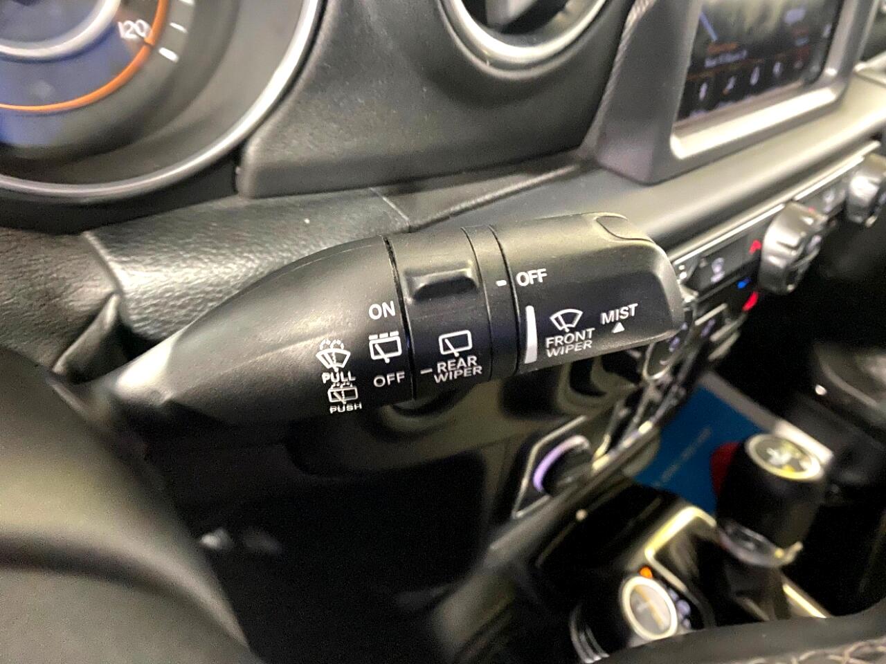 2018 Jeep Wrangler Unlimited Sahara photo 14