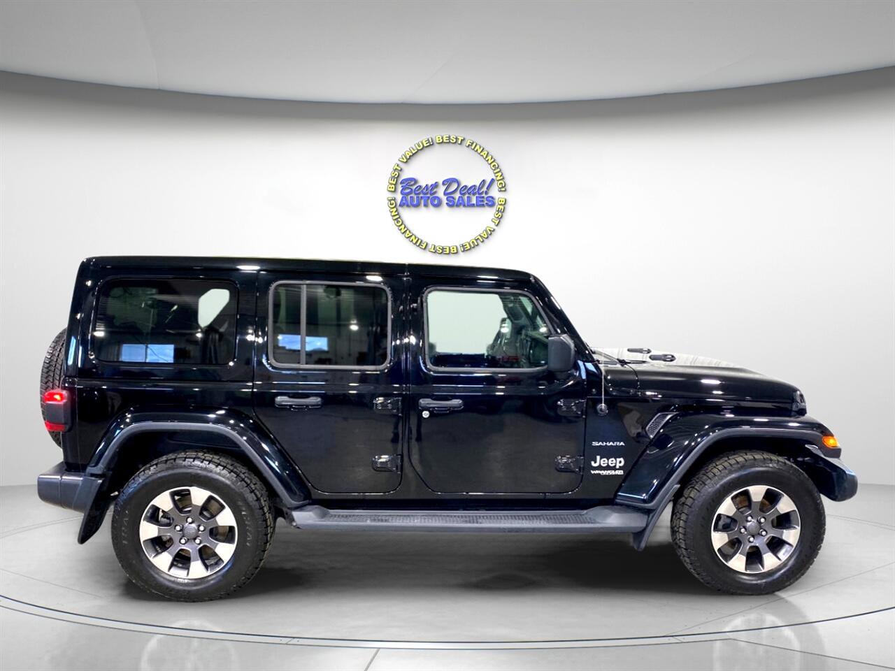 2018 Jeep Wrangler Unlimited Sahara photo 22