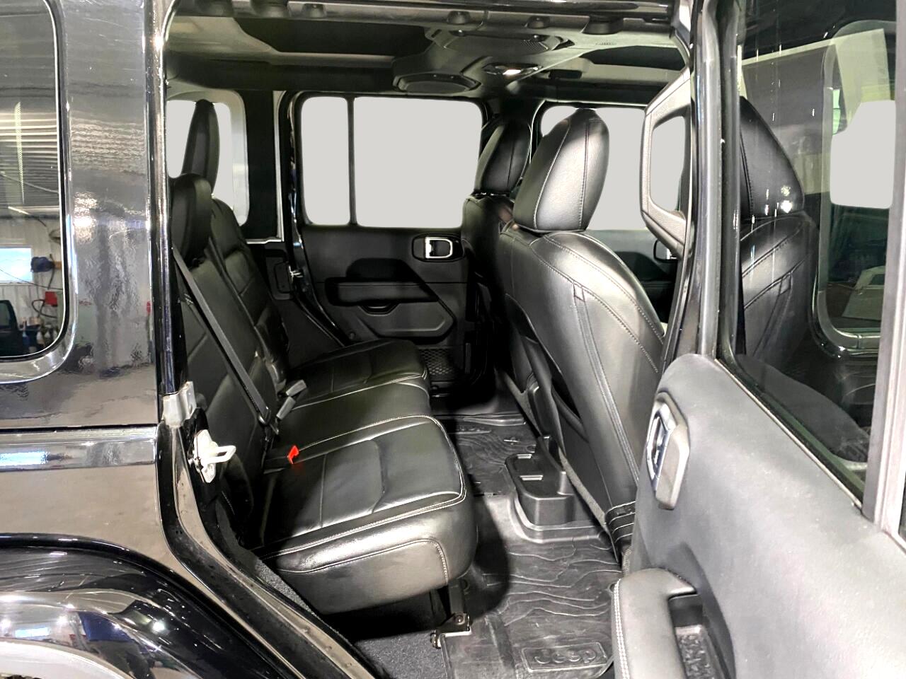 2018 Jeep Wrangler Unlimited Sahara photo 25