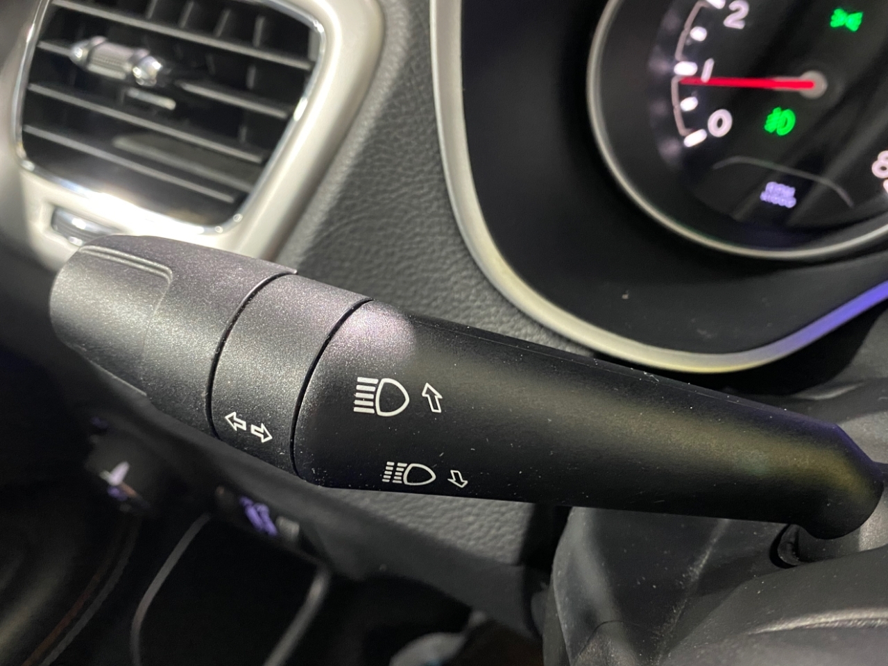 2018 Jeep Compass Latitude photo 16