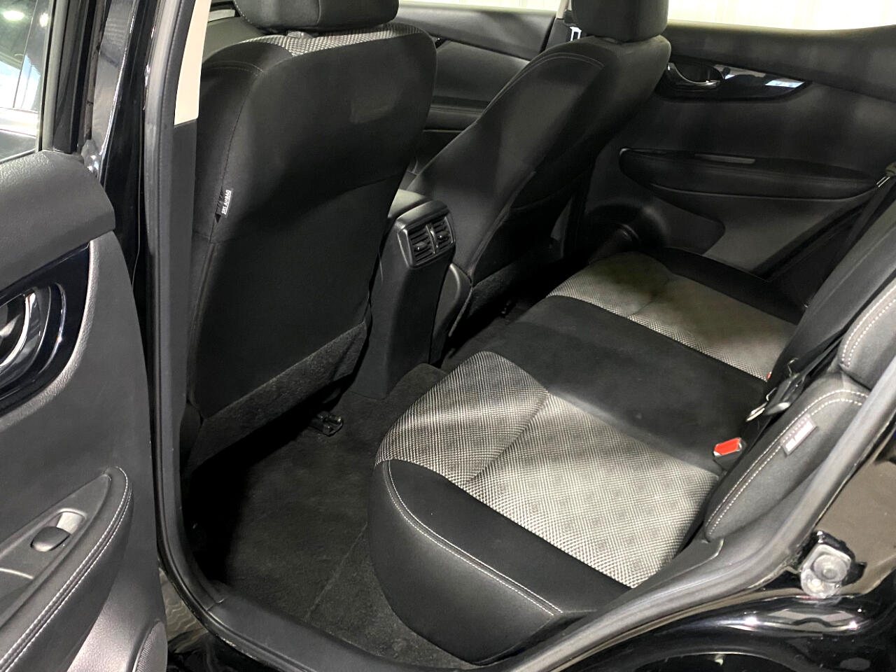 2020 Nissan Rogue Sport SV photo 6