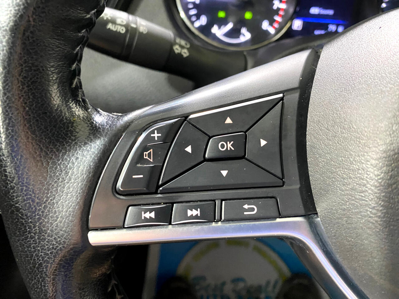 2020 Nissan Rogue Sport SV photo 13