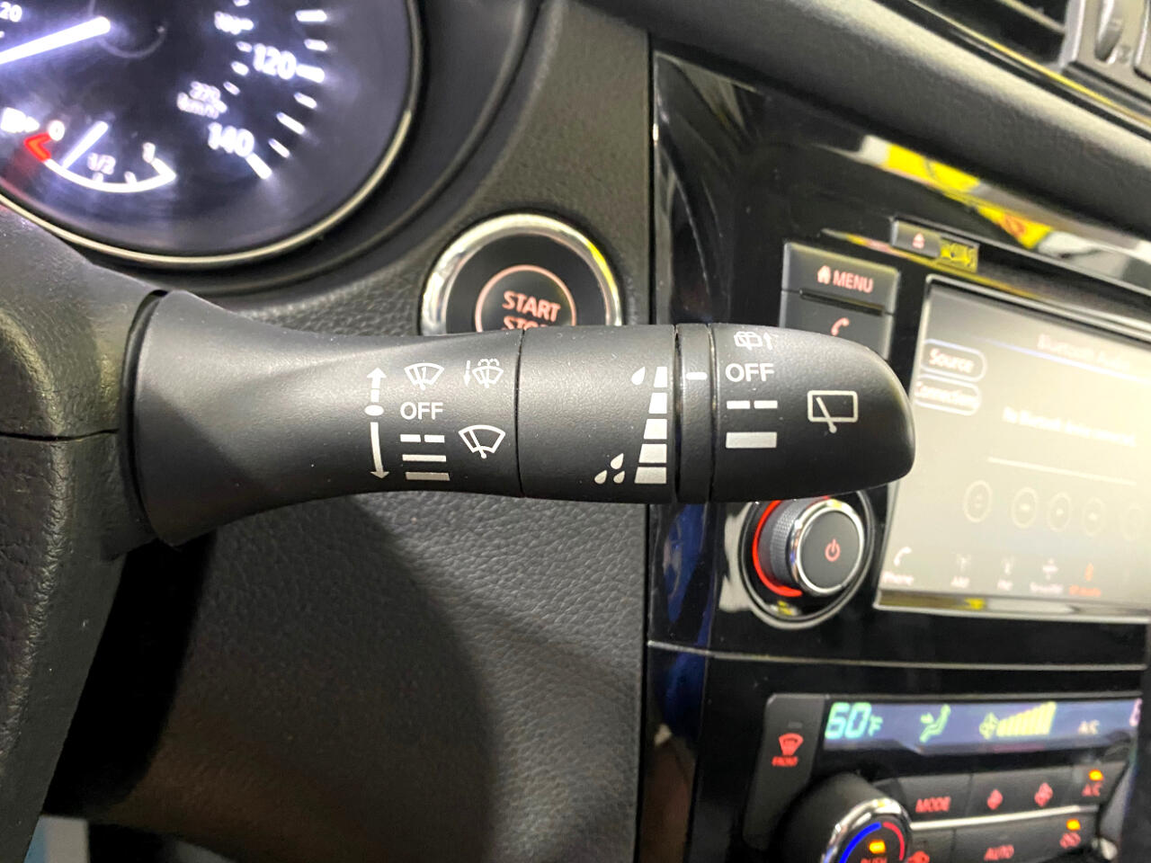 2020 Nissan Rogue Sport SV photo 15