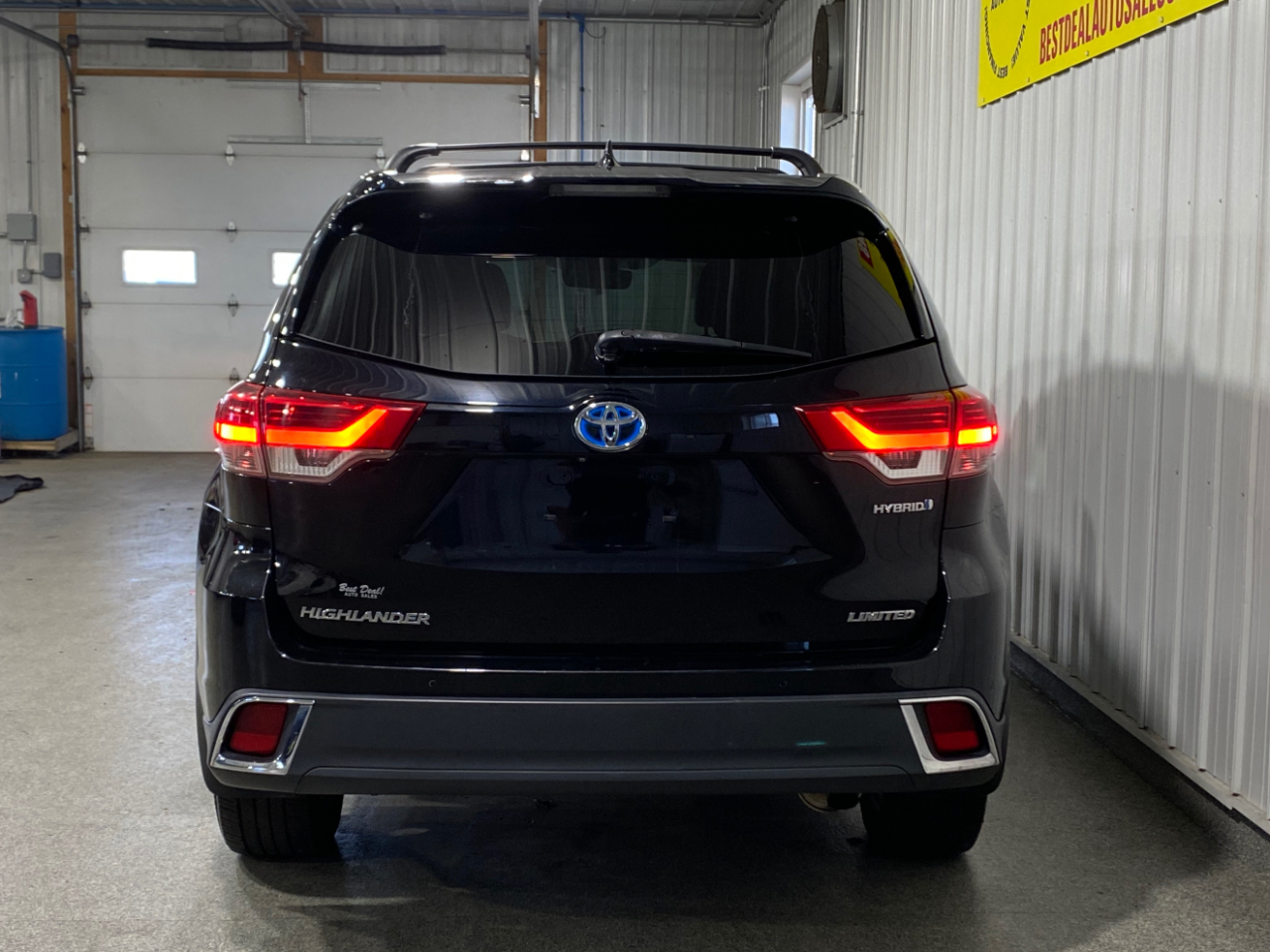 2017 Toyota Highlander Hybrid Limited Platinum photo 5