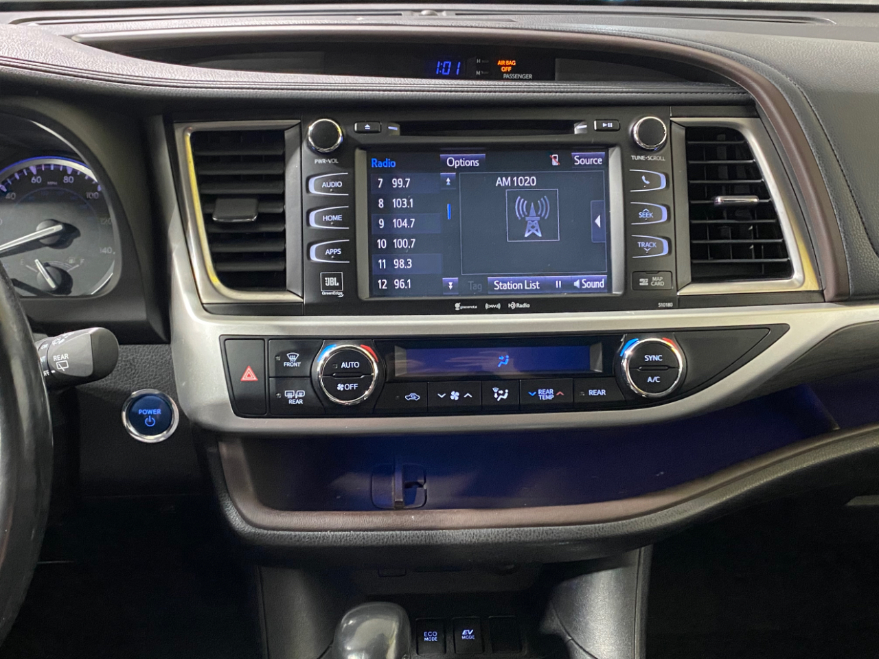 2017 Toyota Highlander Hybrid Limited Platinum photo 9