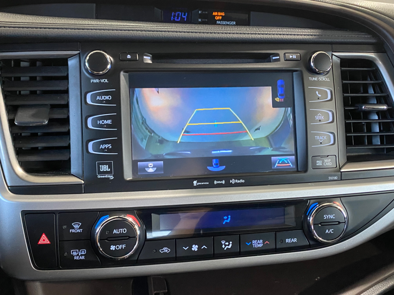 2017 Toyota Highlander Hybrid Limited Platinum photo 17