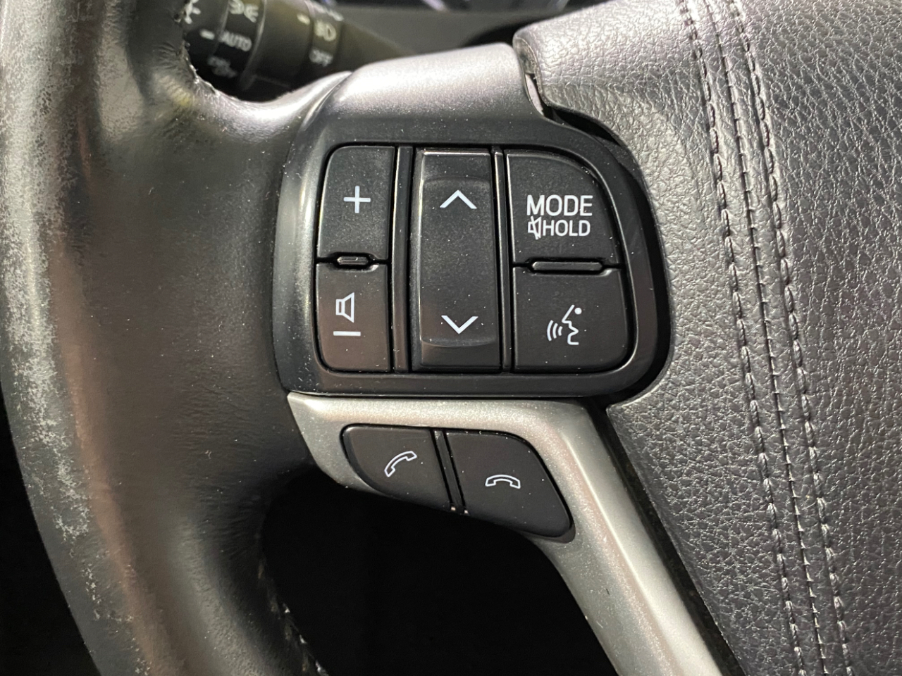 2017 Toyota Highlander Hybrid Limited Platinum photo 19
