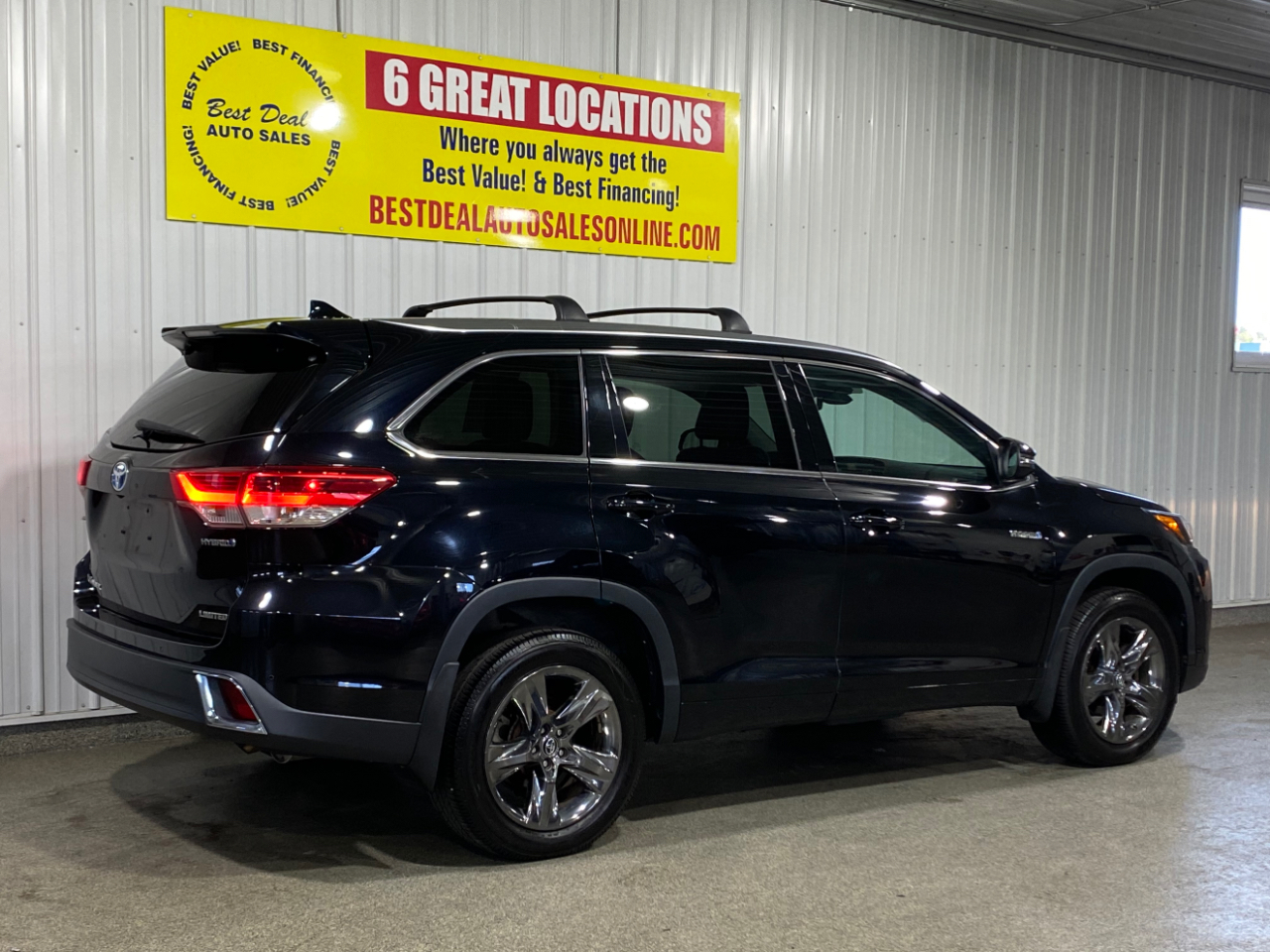2017 Toyota Highlander Hybrid Limited Platinum photo 24