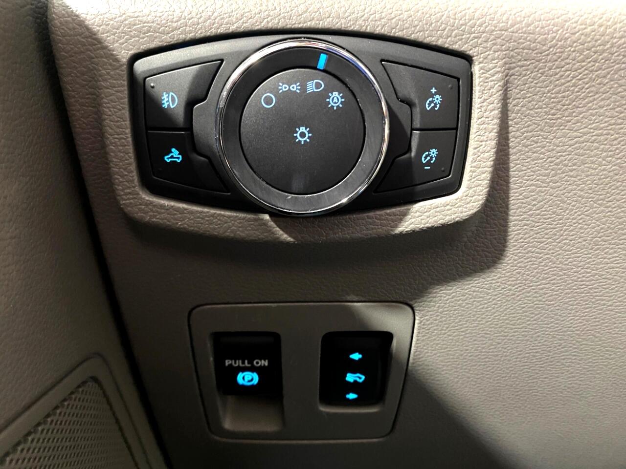 Ford F-150 XLT SuperCrew 5.5-ft. Bed 4WD 2018 Ford F-150 XLT SuperCrew 5.5-ft. Bed 4WD 2018