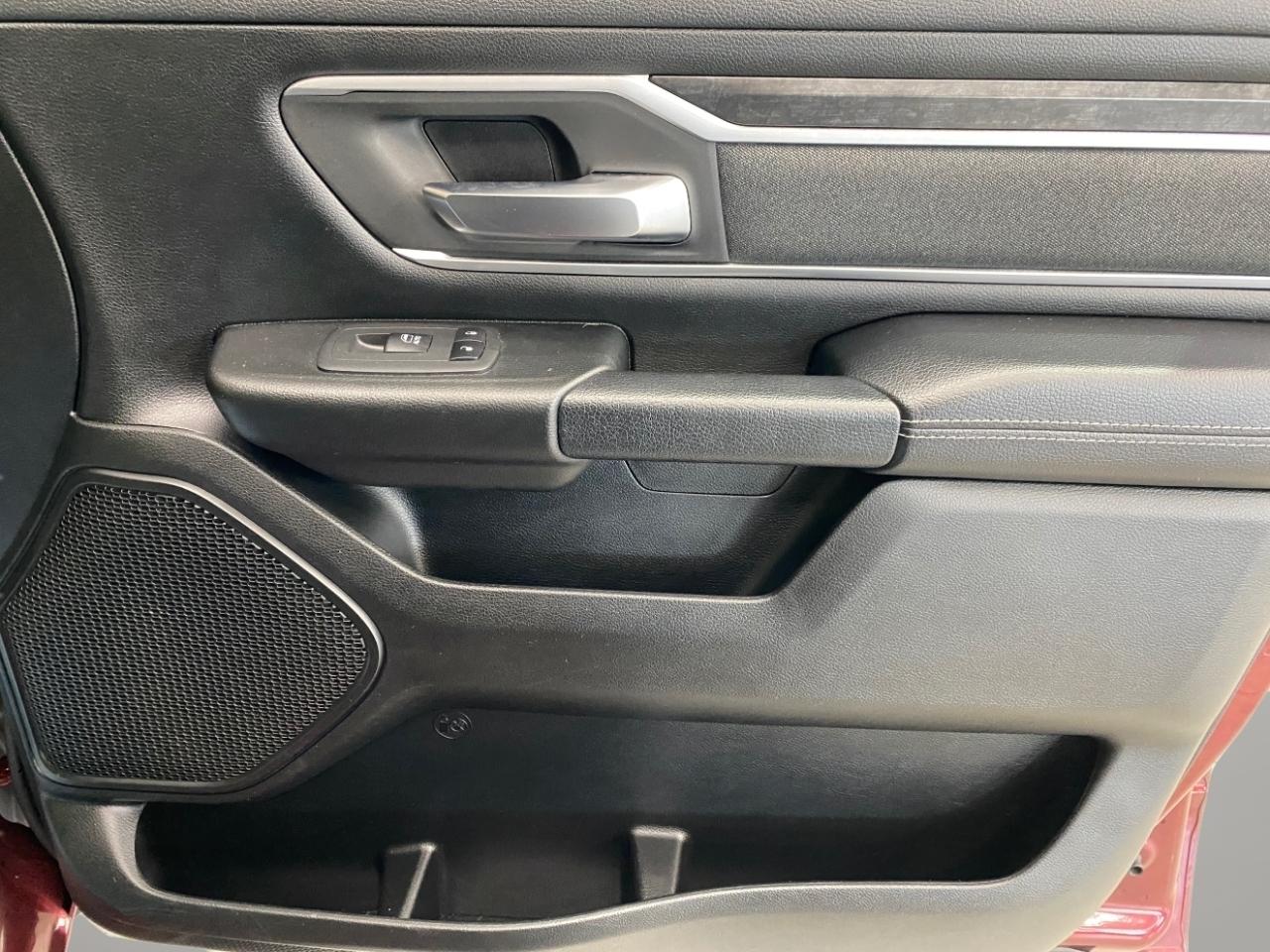 RAM 1500 Big Horn Crew Cab SWB 4WD 2020