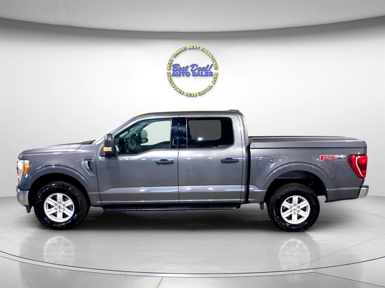 2021 Ford F-150 XLT photo 2