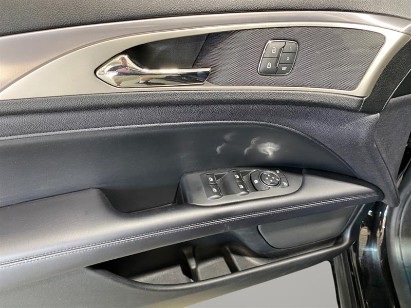 Lincoln MKZ Base 2019