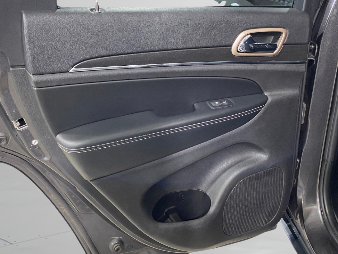2016 Jeep Grand Cherokee Limited photo 6