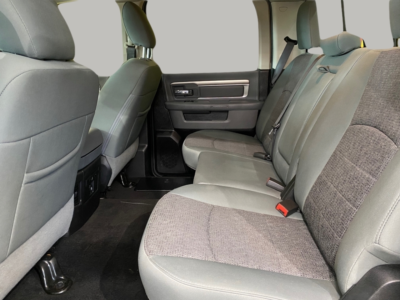 RAM 1500 SLT Crew Cab SWB 4WD 2018