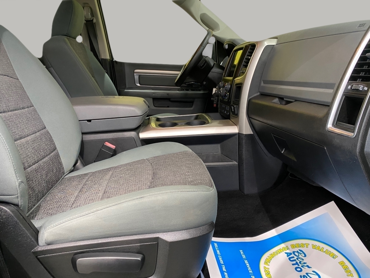 RAM 1500 SLT Crew Cab SWB 4WD 2018