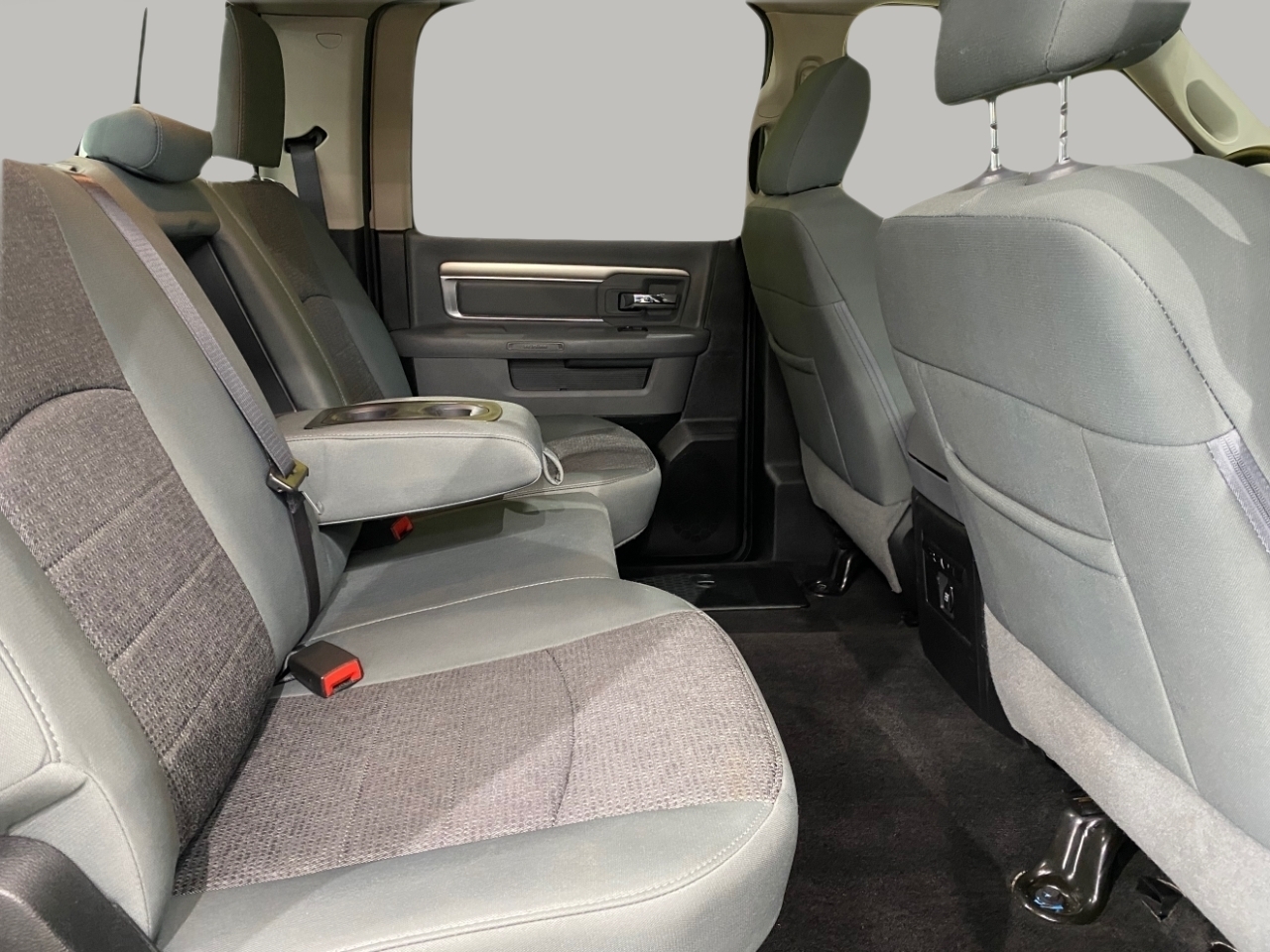 RAM 1500 SLT Crew Cab SWB 4WD 2018